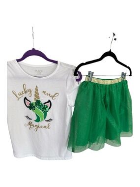 Place White Tee with Gold & Green Unicorn Graphic and Green Tulle Skirt